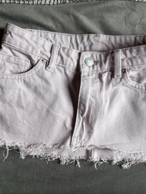 Lila jeans kjol - Lila mini lågmidjad kjol från monkl