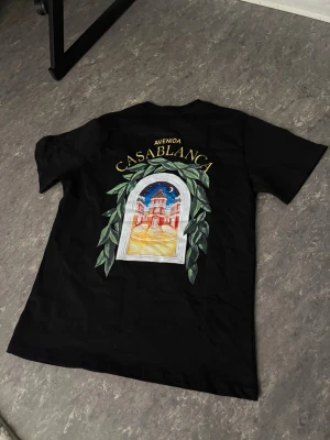 Casablanca t shirt - Helt ny och oanvänd. Inga fläckar, hål eller liknande. Fraktar inom 24h