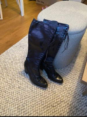 Guess boots  - Supersnygga klackar från Guess💗 Storlek 38 1/2