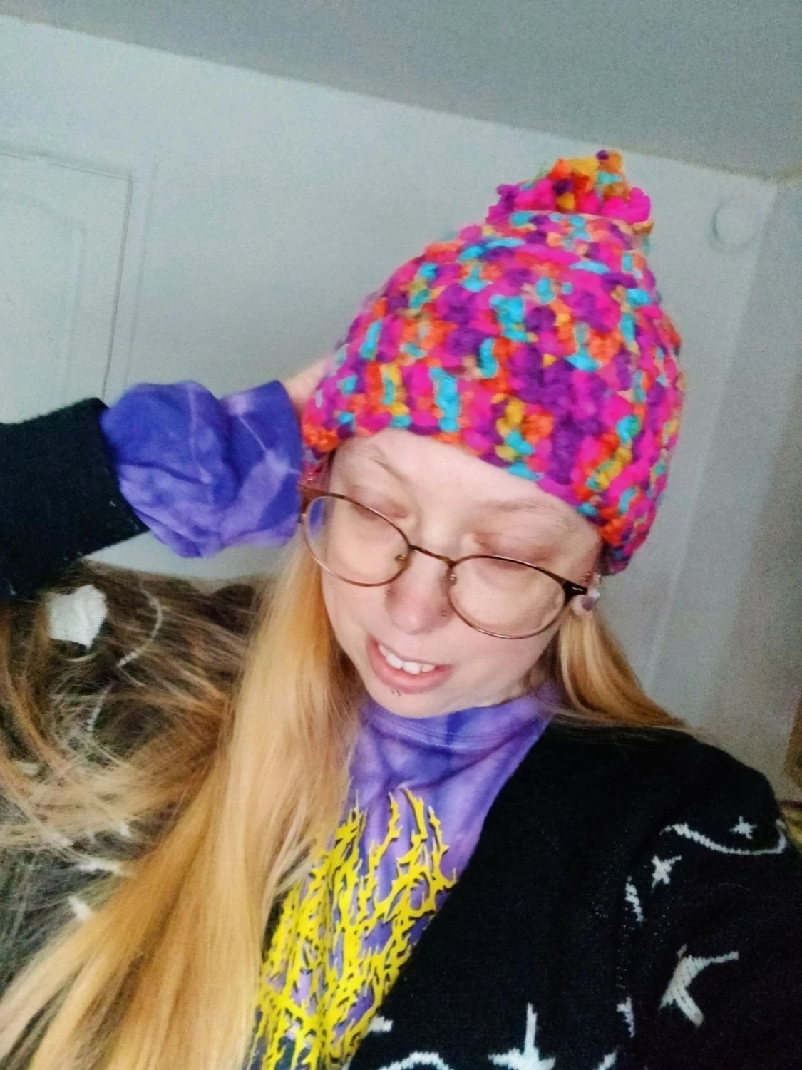 Färgglad virkad mössa med tofs hippie boho  - 3