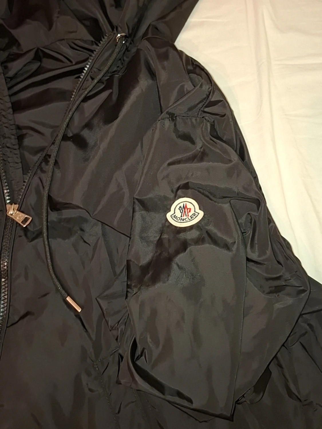 Svart Moncler vindjacka med huva - 2