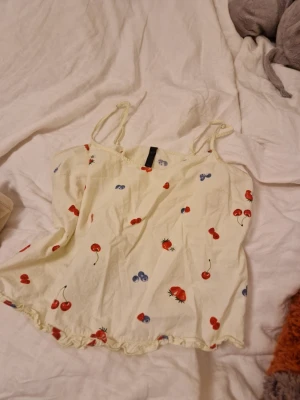 Hunkemöller linne - Superroligt hunkemöller linne med frukter har använts antal gånger