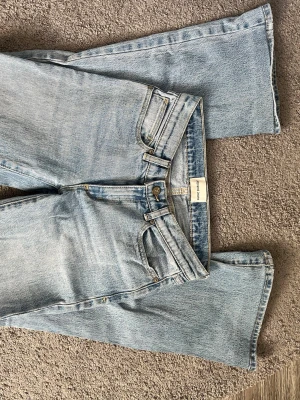 Ljusblå bootcut jeans abrand - Ljusblå och superfina till sommarn💕