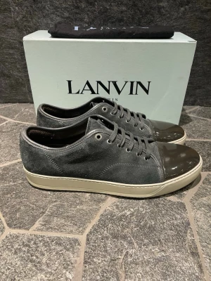Lanvin skor  - Hej, säljer nu dessa svin snygga lanvin skor! Begränsat antal boxar och dustbag. Hör av dig vid frågor. 