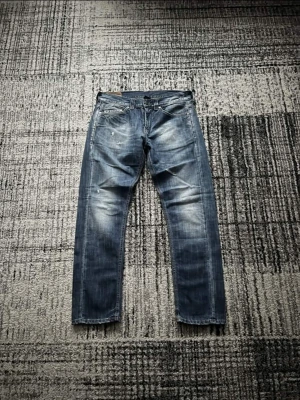 Dondup Jeans - |Dondup Jeans| | Storlek: W33  | Skick: 9,5/10| Medföljer: inget| Frågor eller funderingar tveka inte på att höra av dig!
