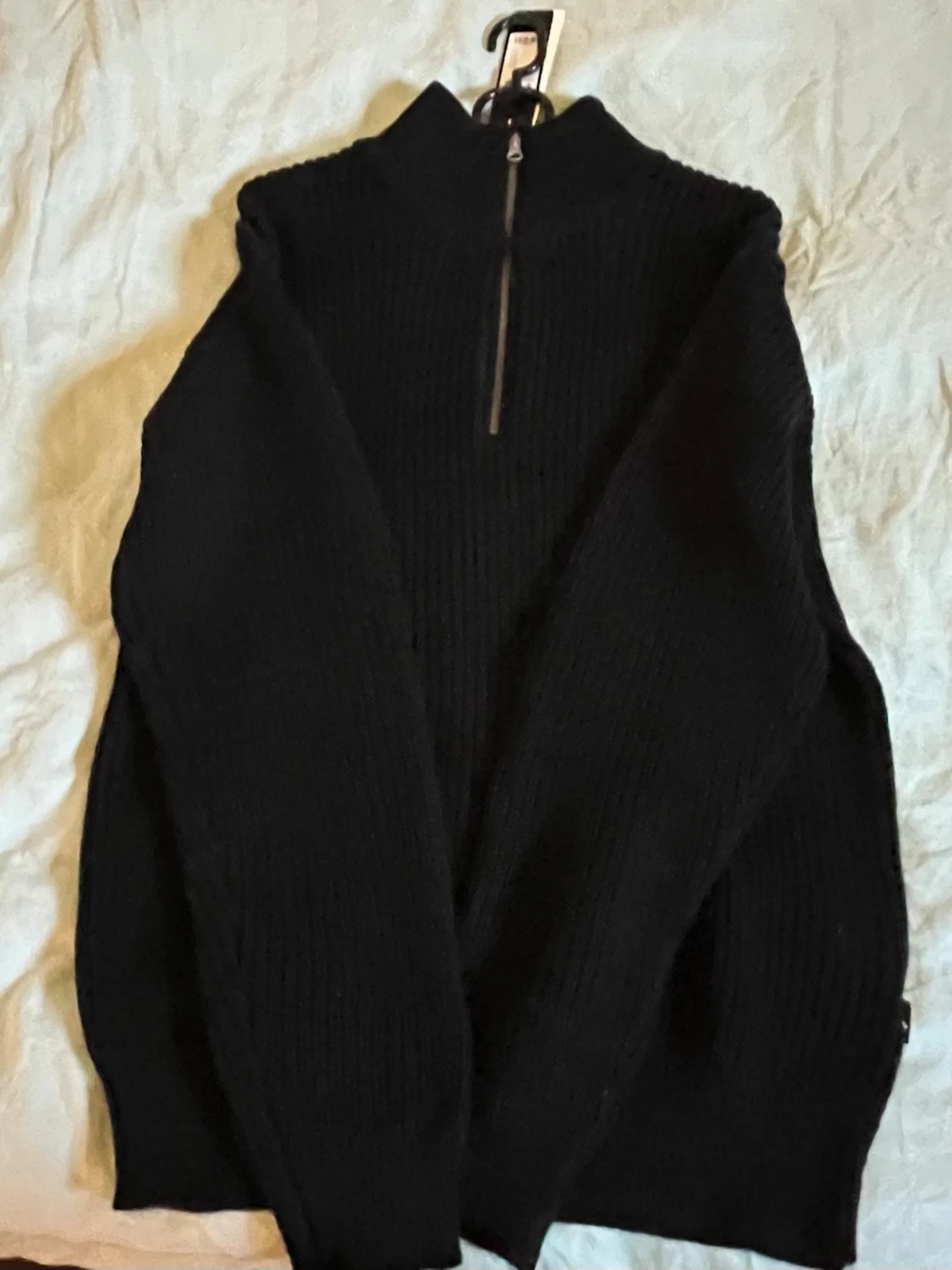 Svart stickad halvzip-tröja - 2