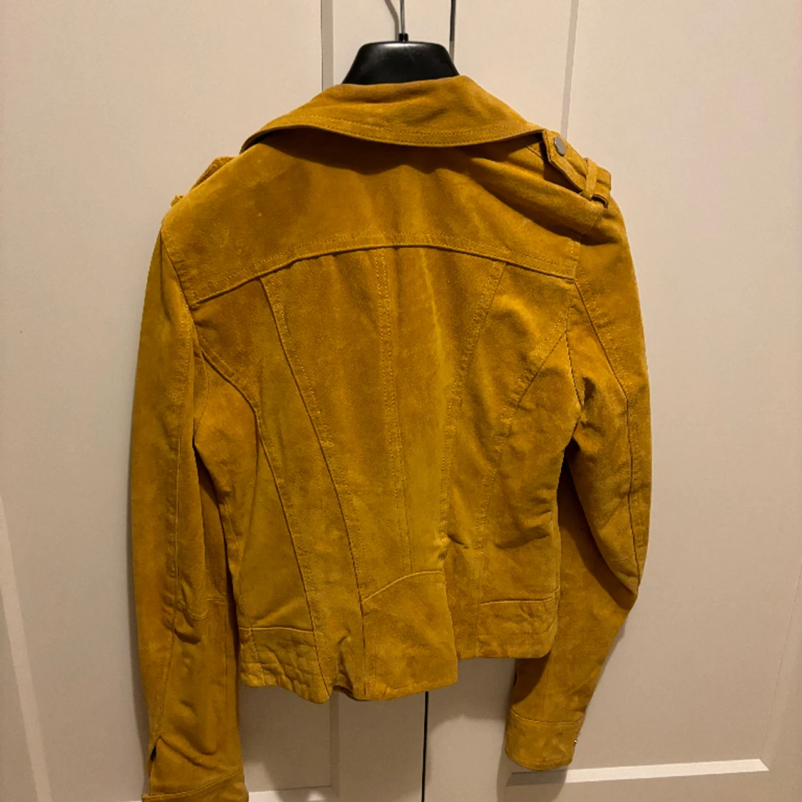 Senapsgul jacka  - 91