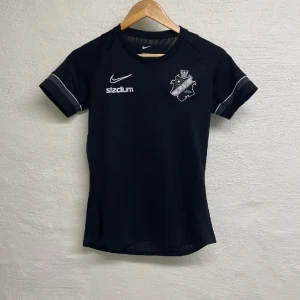 Aik Nike  - Aik nike tröja i storlek S 