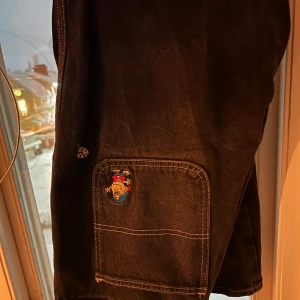 Butter goods loose jeans - Jeansen är i nytt skick och har en fin wash. Storlek W34 L32 Köparen står för frakt.