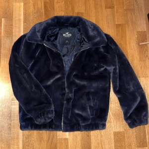 Superfin pälsjacka strl S - Otroligt mjuk och fin jacka i mkt fint skick 