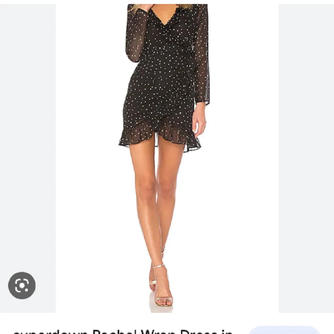 Trendig revolve klänning 