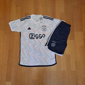 Ajax bort - Helt ny Kan ta emot bytten Kan diskutera priset