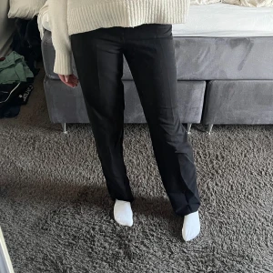 Kostombyxor - Högmidjade kostymbyxor❤️