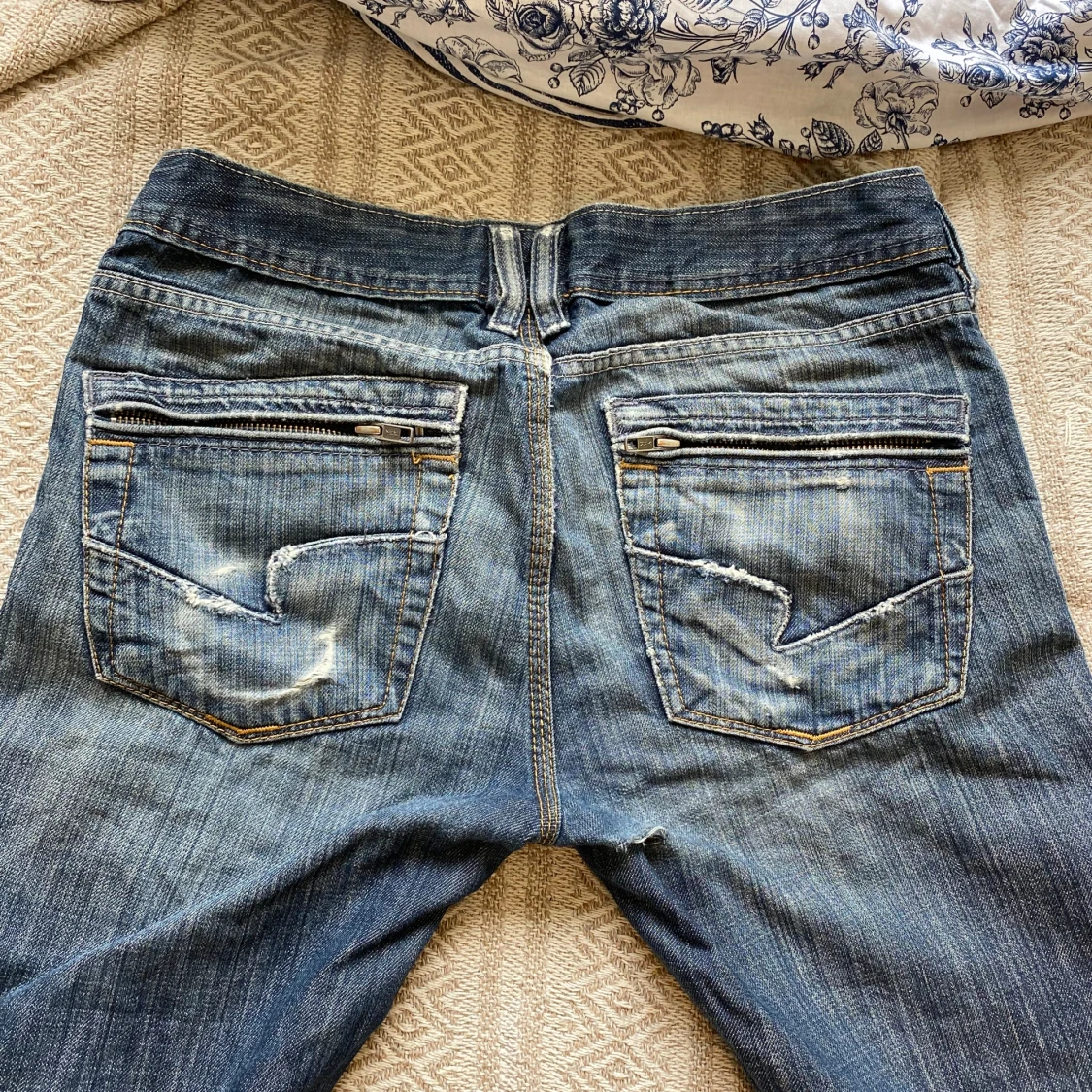 LÅGMIDJADE JEANS - 90