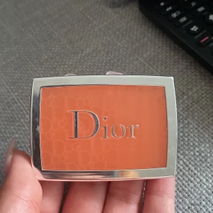 Dior blush -  Köpt för 3 månader sen, använd nåra ggr. 