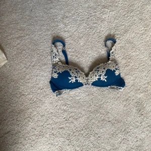 Super snygg intimissimi bh  - I storlek 70b, bra skick som ny 