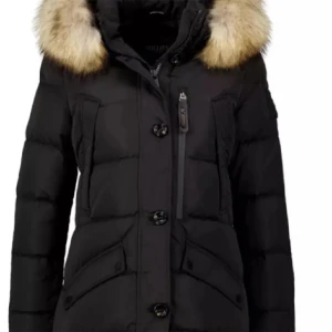 Hollies jacka - Den är använd 1 vinter så inte i topp skick men har inga fel på sig. Priset kommer vara sänkt nu under sommaren så passa på innan priset höjs 