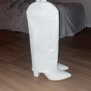Boots - Helt ny, strl 39