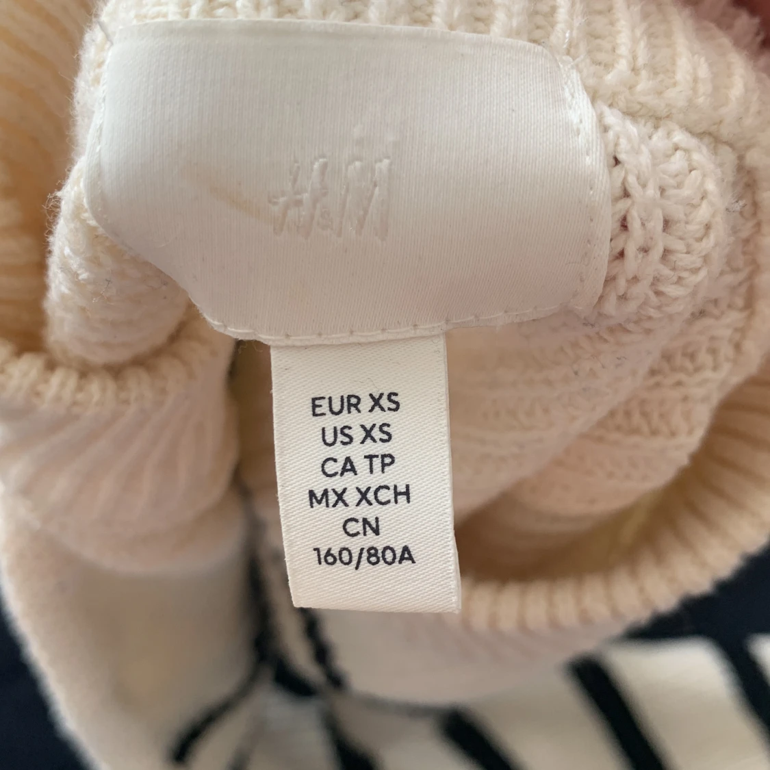 Randig stickad tröja från HM  - 91