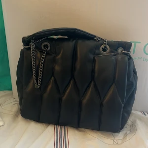 Väska - Väska från zara aldrig använt 