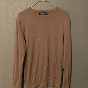 Snygg tröja - Dressman tröja, aldrig använd. 200kr. Säljs pga för liten