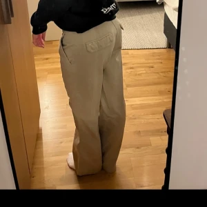 Cargo byxor  - Köpta secondhand. Skriv för frågor eller fler bilder. 