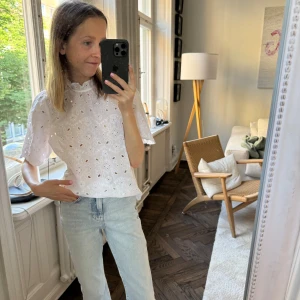 Vit spetsblus - Från Lindex Holly&White. Aldrig använd iprincip