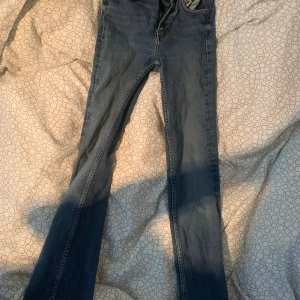 Jeans - Jeans ifrån zara