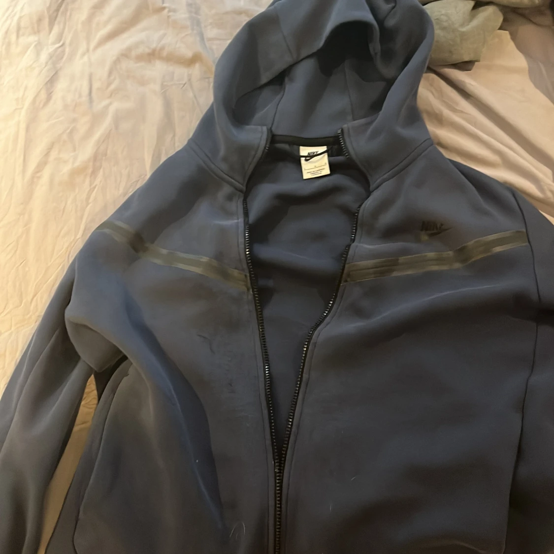 Mörkblått Nike tech sett - 90