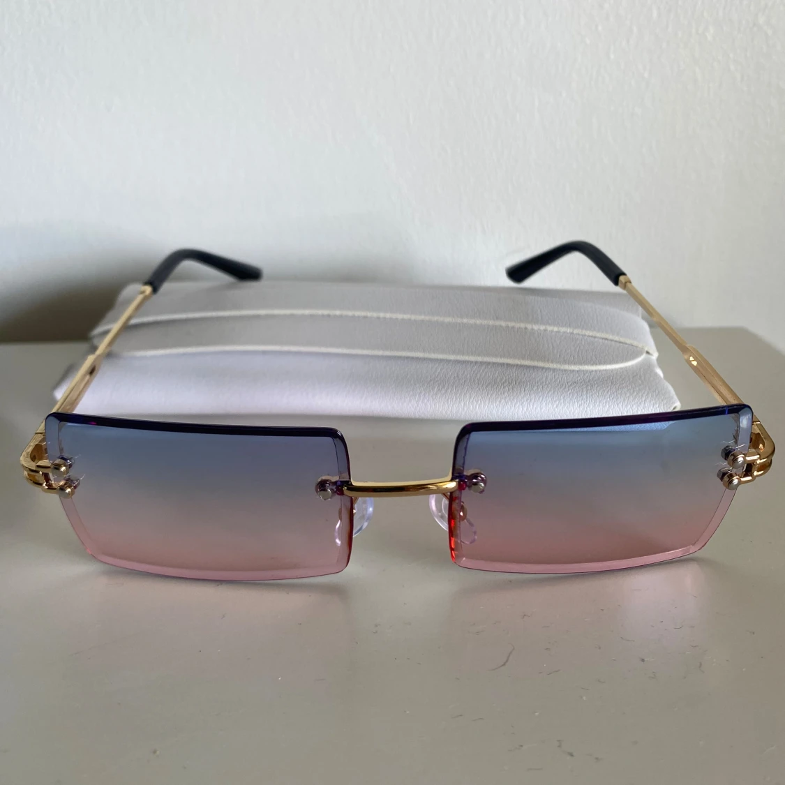 Trendiga solglasögon  - 91