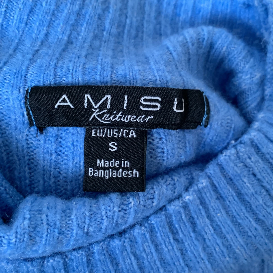 Blå stickad tröja - 93