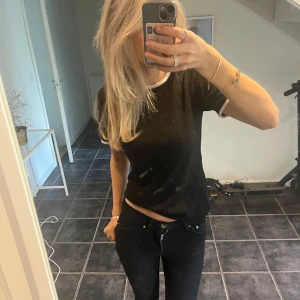 Stickad T-shirt  - Säljer min söta stickade T-shirt ifrån Lindex❤️