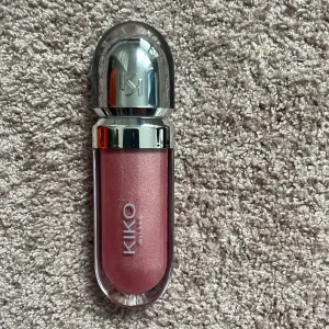 Kiko milano lipgloss / läppglans ny - Aldrig använd helt ny, super fin och metallisk nyans av rosa 