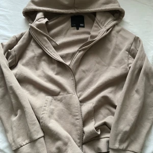 Hoodie med dragkedja  - Bra