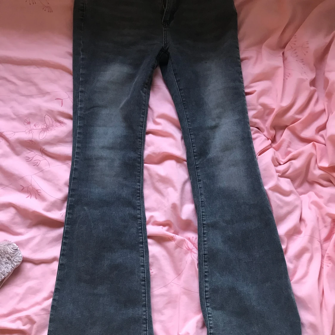 Mörkblå bootcut jeans
