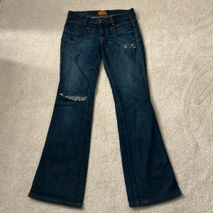 Lågmidjade jeans  - Mörkblåa lågmidjade jeans!!💞💞