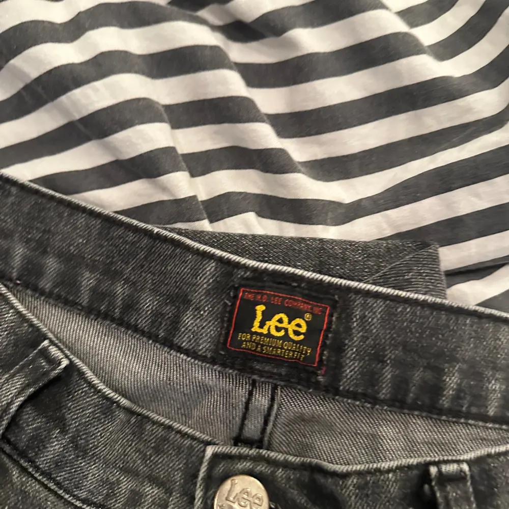 Lee jeans straight modell west, storlek w31 L32, mycket bra skick!. Jeans & Byxor.