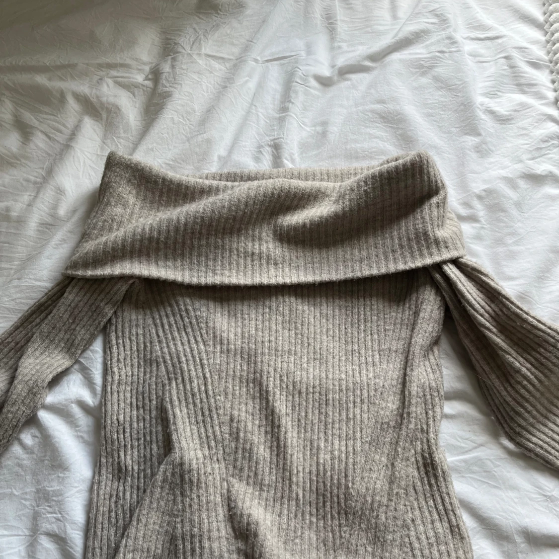H&M off shoulder tröja - 90