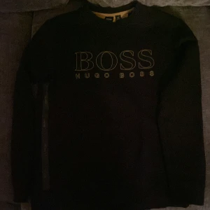 Hugo boss hoodie svart  - Storlek M svart hoodie original pris var 1900