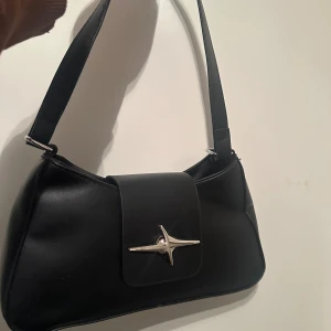 Väska - Nyskick, använd ett fåtal gånger 