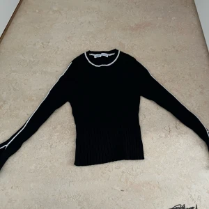 Tröja - har ej använt så mycket  bra i skick