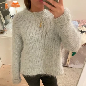 mohair tröja hm - säljer denna superfina tröja i mohair från hm i storlek s!🥰🥰