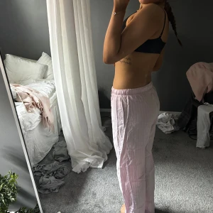 Byxor - Superskönt pyjamasbyxor från Gina. Långa!!❤️