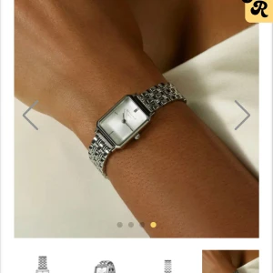 Klocka  - Hej säljer en super fin klocka från guldfynd. Använd ett fåtal gånger men inga tecken på användning. Klockan har inga defekter eller något.  Säljer pga jag vill gärna byta till guld.  den för 1400kr och säljer den för 999kr .❤️