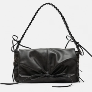 Söker väska från zara - Söker väskan ovan 