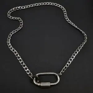 Handgjort unik  halsband och exklusiv design🖤Följ :@ekjewelryofficial🤲  🔗⛓️Material- rostfritt stål. Längd: 46cm. 