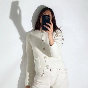 Zara kofta vit - Super snygg men guldknappar ✨