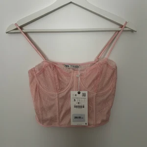 Bustier/korsett - Bustier/korsett från Zara, oanvänd med lappen kvar.