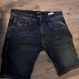Replay shorts! - Perfekt inför sommaren i jätte bra skick storlek s/m
