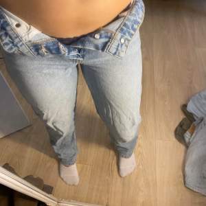 Säljer dessa fina jeans från zara 